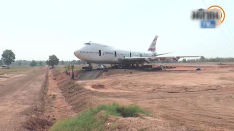 Nakhon Ratchasima, un Boeing 747 dans les rizières (vidéo)