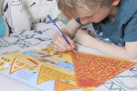 Un lit cabane tout en simplicité. Un lit cabane tout en simplicité.