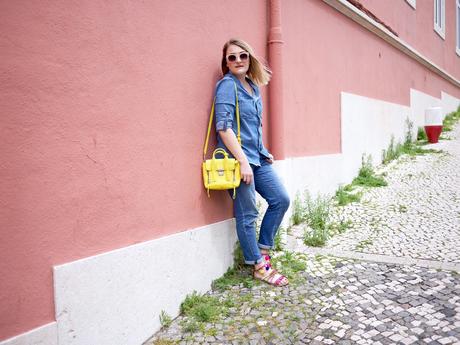 Les Sandales à Pompon Les Sandales à Pompon