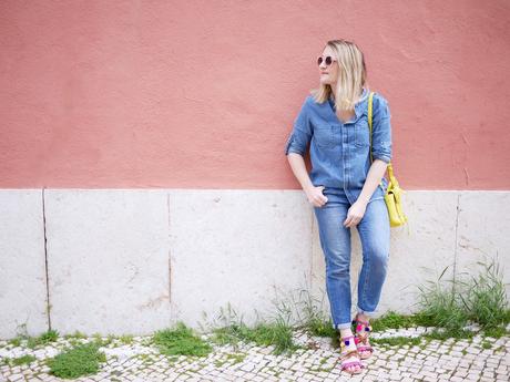 Les Sandales à Pompon Les Sandales à Pompon