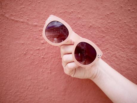 Les Sandales à Pompon Les Sandales à Pompon