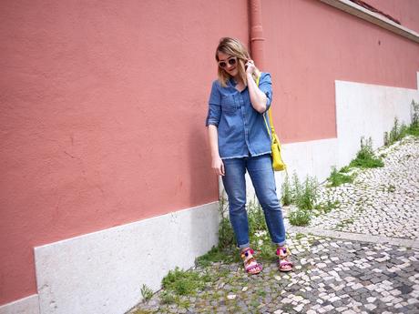 Les Sandales à Pompon Les Sandales à Pompon