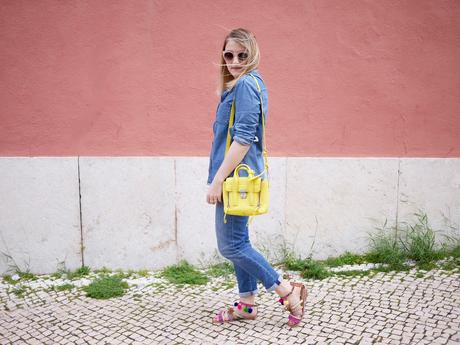 Les Sandales à Pompon Les Sandales à Pompon