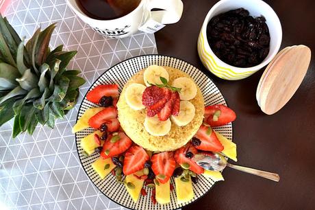 Un petit dej' parfait avec mon Bowlcake fruité et protéiné (et ses variantes ! ) Un petit dej' parfait avec mon Bowlcake fruité et protéiné (et ses variantes ! )