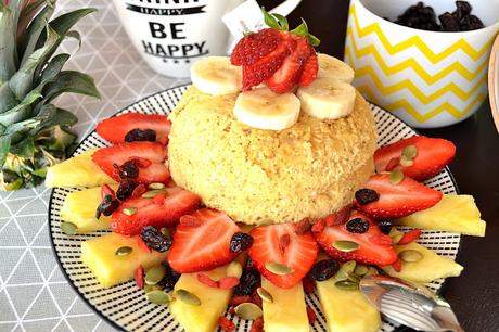 Un petit dej' parfait avec mon Bowlcake fruité et protéiné (et ses variantes ! ) Un petit dej' parfait avec mon Bowlcake fruité et protéiné (et ses variantes ! )