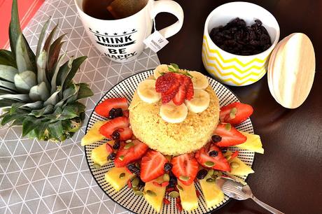 Un petit dej' parfait avec mon Bowlcake fruité et protéiné (et ses variantes ! ) Un petit dej' parfait avec mon Bowlcake fruité et protéiné (et ses variantes ! )