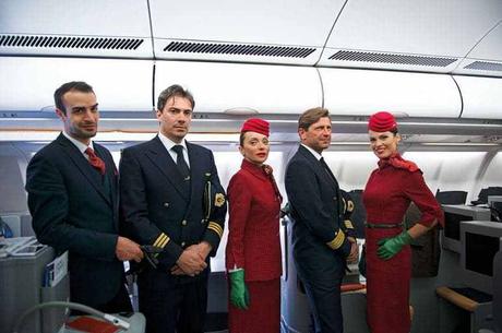 Alitalia dévoile de nouveaux uniformes Alitalia dévoile de nouveaux uniformes