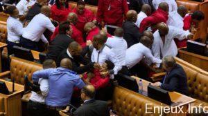 Afrique du Sud : suspension provisoire des députés des Combattants pour la liberté économique Afrique du Sud : suspension provisoire des députés des Combattants pour la liberté économique