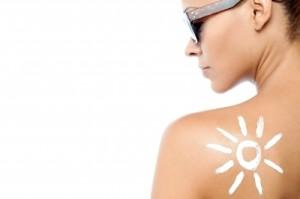 Des séances UV pour préparer sa peau au soleil ? Très mauvaise idée !
