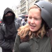 Une correspondante de RT frappée lors d'un reportage à Paris (VIDEO)