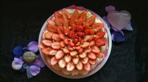 Dacquoise pistache et fraises pour la fête des mères