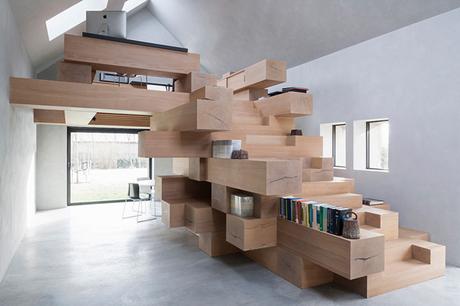 Conseilsdeco-Sculpture-mobilier-Belgique-studio-Farris-bureaux-bois-poutre-renovation-mezzanine-Koen-Van-Damme-01