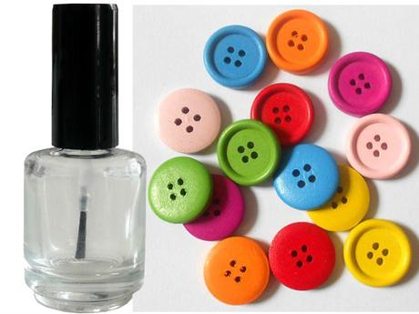 Astuce : solidifier des boutons avec du vernis à ongles