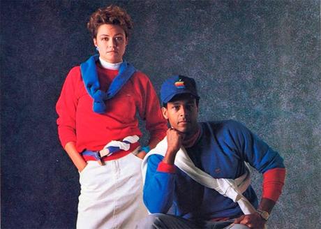 En 1986, Apple vendait des t-shirts, des polos et même des casquettes !