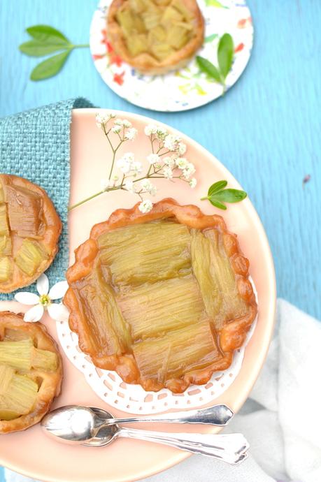 Tartelettes tatin à la rhubarbe Tartelettes tatin à la rhubarbe