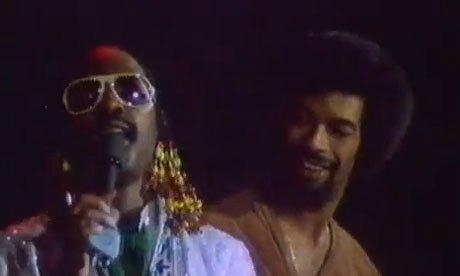 Michael Jackson et Stevie Wonder chantent Master Blaster au Madison Square Garden, en 1980 - par Gil Scott-Heron Gil-Scott-Heron-and-Stevi-007
