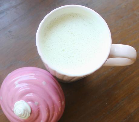 Petits pots maison pour bébé Lait de poule banane fleur d'oranger