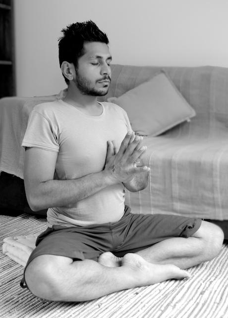 Yoga et Côte d'Azur: Enso Yoga Shala, à Sophia-Antipolis Namaskara mudra
