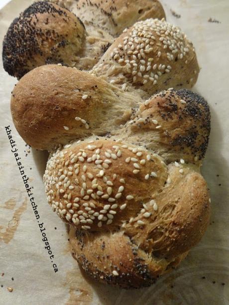 PAIN DE LA SEMAINE : PAIN TRESSÉ /BREAD OF THE WEEK: BRAIDED BREAD / PAN DE LA SEMANA: PAN TRENZA / خبز الاسبوع   خبز مضفور