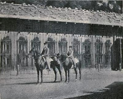 Les chevaux de Louis II de Bavière (1): les Princes Louis et Otto à cheval à Hohenschwangau