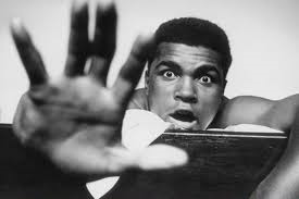 Ali : un nom qui changea la boxe et le monde