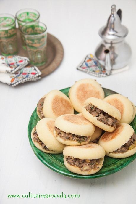 Batbout farci au foie de poulet Batbout farci au foie de poulet