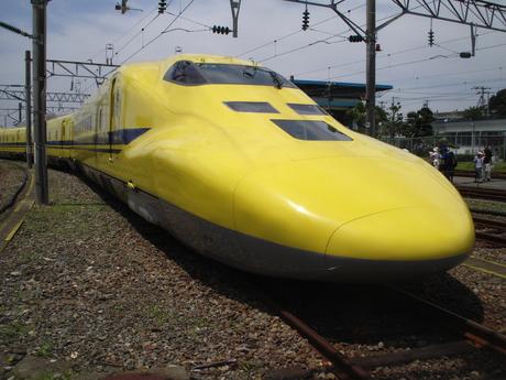 Au Japon, le Shinkansen qui porte bonheur ! Photo