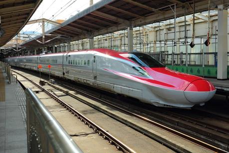 Au Japon, le Shinkansen qui porte bonheur ! Photo