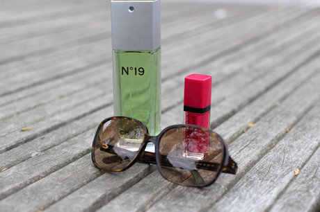 Le parfum Chanel N° 19 où la perfection fleurie boisée blog beaute nantes origines parfum chanel numero 19