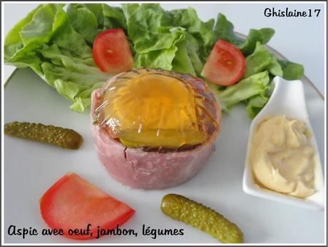 Aspic avec oeuf, jambon, légumes Aspic avec oeuf, jambon, légumes
