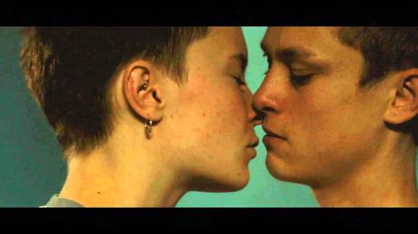 La tête haute (2016) : un des rares hommages aux institutions La tête haute (2016) : un des rares hommages aux institutions