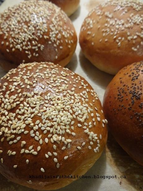 PAIN DE LA SEMAINE : BRIOCHES / BREAD OF THE WEEK: BUNS / PAN DE LA SEMANA :BOLLOS / خبز الاسبوع قراشل PAIN DE LA SEMAINE : BRIOCHES / BREAD OF THE WEEK: BUNS / PAN DE LA SEMANA :BOLLOS / خبز الاسبوع قراشل
