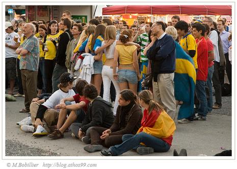 supportrices suedoise en tenues estivales à la FanZone Euro 2008 Plainpalais supportrices suedoise en tenues estivales à la FanZone Euro 2008 Plainpalais