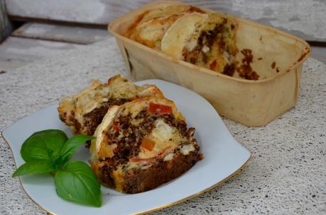 Cake tomates, chèvre, tapenade, basilic Cake tomates, chèvre, tapenade, basilic
