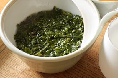 Etonnant gyokuro de Uji-Tawara Etonnant gyokuro de Uji-Tawara