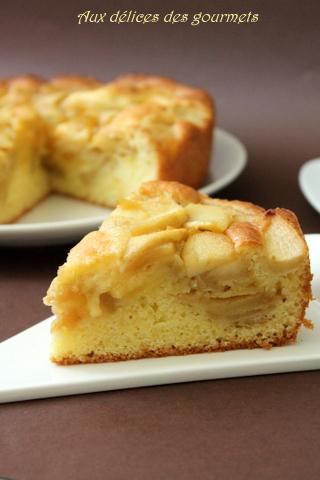 GÂTEAU MOELLEUX AUX POMMES GÂTEAU MOELLEUX AUX POMMES