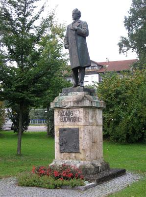 Le monument à Louis II de Bavière à  Kolbermoor