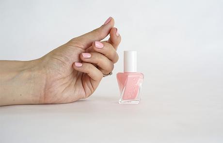 En « coulisses » avec Essie Gel couture essie-web3