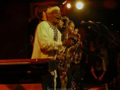 Souljazz Orchestra au New Morning (Paris 10) Souljazz-Orchestra-New-Morning_gagaone-6