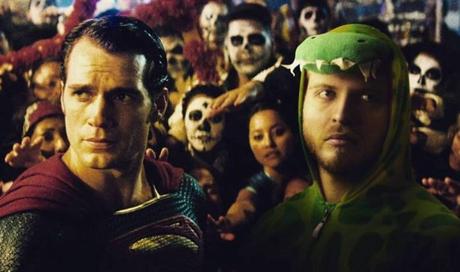 Cet homme s’incruste sur les photos des stars Cet homme s’incruste sur les photos des stars