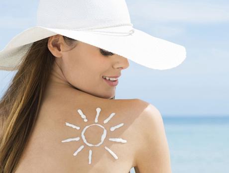 Comment préparer sa peau au soleil avant les vacances