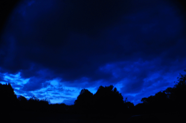 Gros Nuage Bleu Sombre