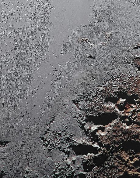 Un an après le survol de Pluton, les plus grandes découvertes et images de New Horizons