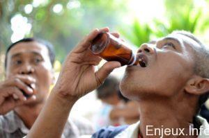 L’Inde déplore dix-sept morts suite à la consommation d’alcool frelaté L’Inde déplore dix-sept morts suite à la consommation d’alcool frelaté