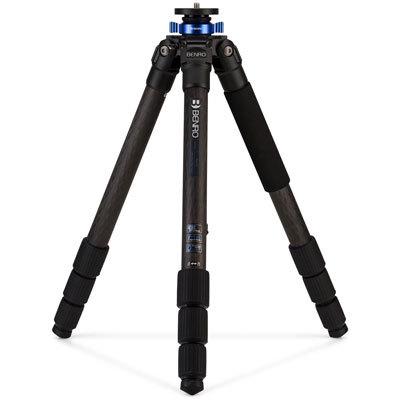 Quel équipement pour la photographie animalière ? Un modèle de trépied sans colonne centrale (ici, le modèle Benro 4 sections) TMA48CL