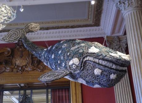 TABA NABA : Jidirah la baleine, une sculpture en ghostnet à Monaco