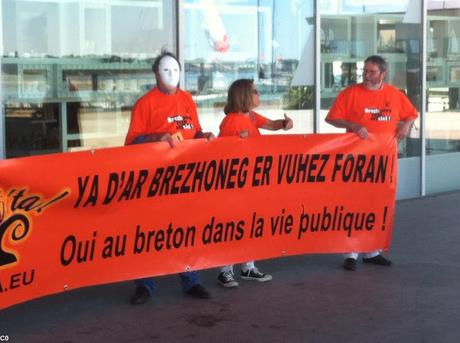 Langue et culture bretonnes: la mairie de Lorient aux abonnés absents.