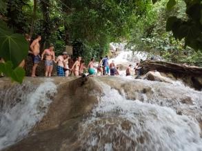 Que faire en Jamaique ? Ascension des Dunn's River Falls Que faire en Jamaique ? Ascension des Dunn's River Falls