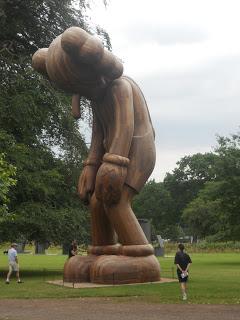 Les 5 œuvres d'art les plus étranges du Yorkshire Sculpture Park!