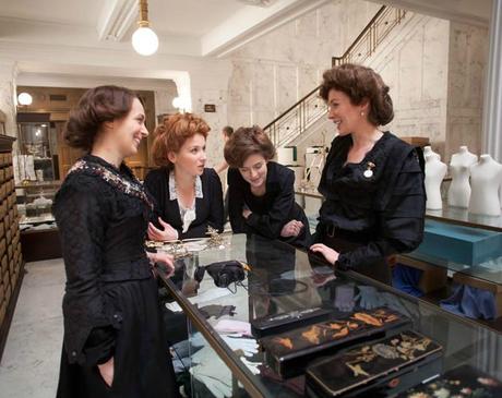 SERIE : MR SELFRIDGE (en attente saison 4) - 8/10 z10